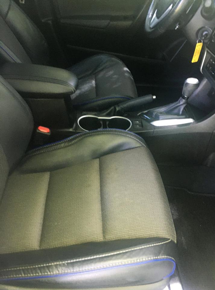 Used 2017 Toyota Corolla SE FWD image 16