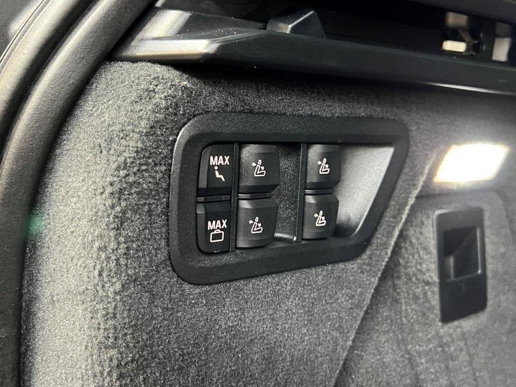 Used 2024 BMW X7 M60i w/ Executive Package image 13