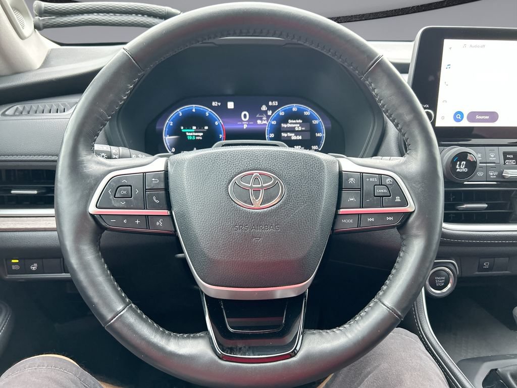 Used 2024 Toyota Grand Highlander AWD image 16