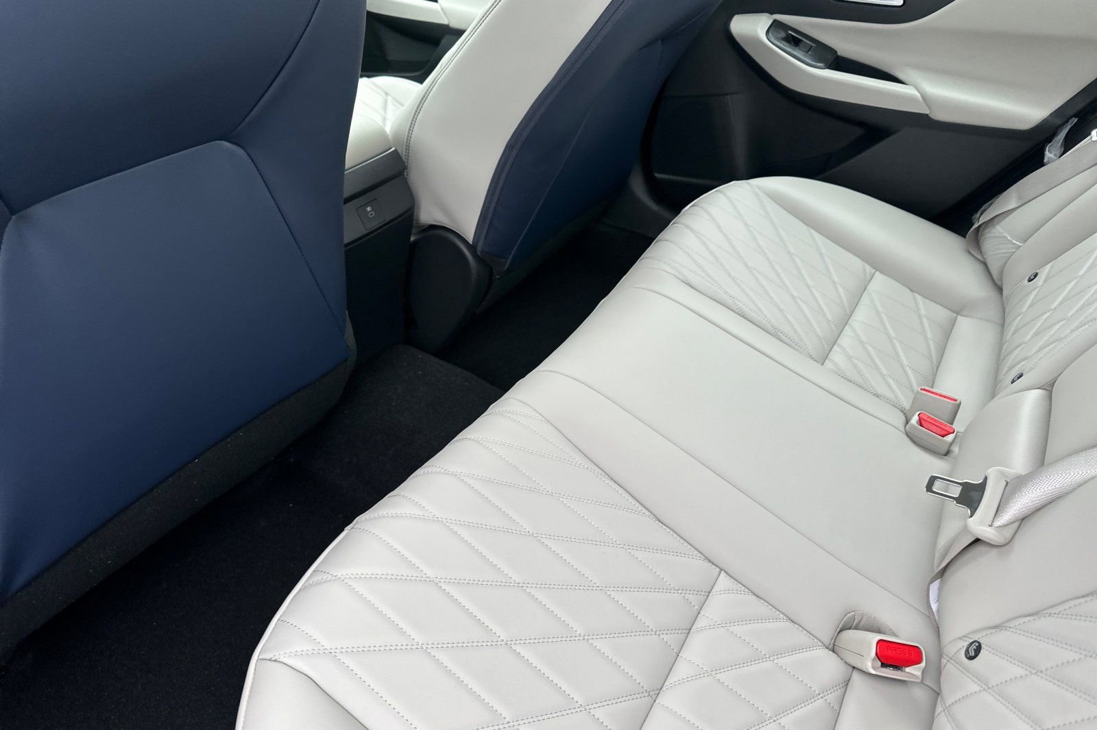 New 2026 Nissan Sentra SL w/ Floor Mat Package image 9
