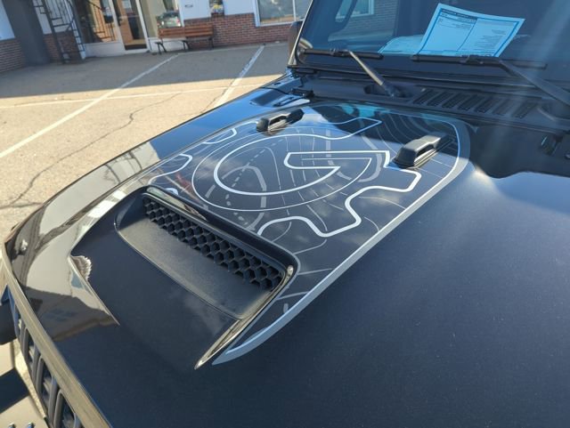 New 2025 Jeep Gladiator Sport image 32