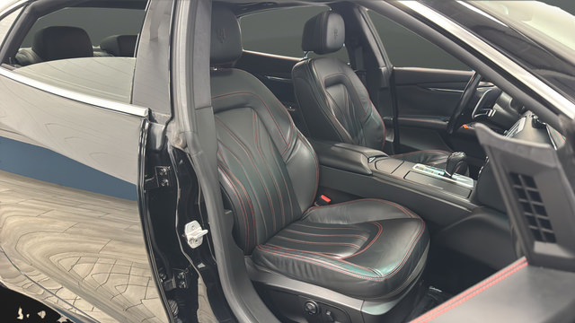 Used 2015 Maserati Quattroporte GTS RWD image 24