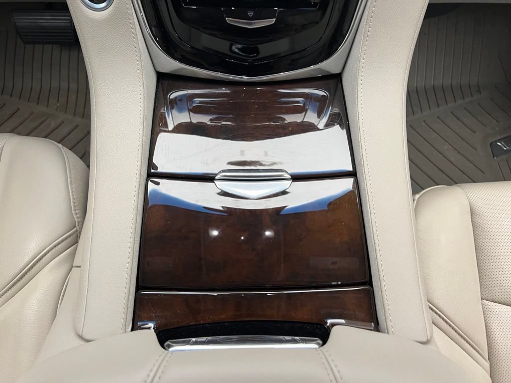 Used 2017 Cadillac Escalade Luxury AWD/4WD image 20