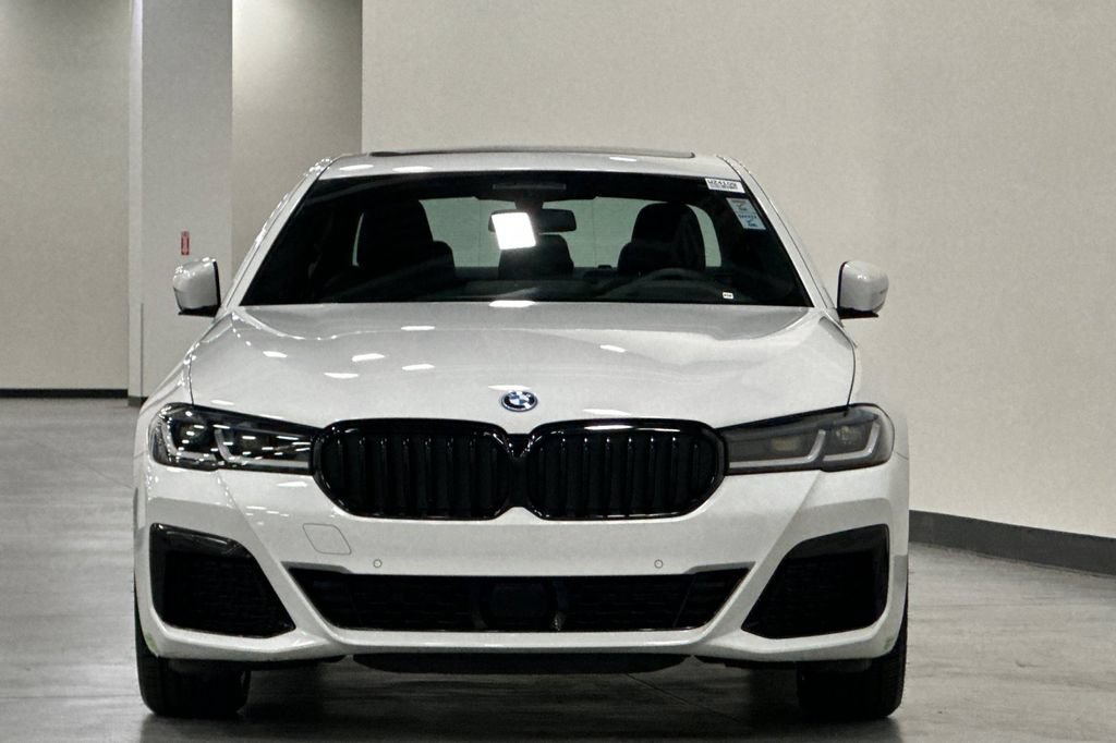 Used 2023 BMW 530e w/ M Sport Package RWD image 9