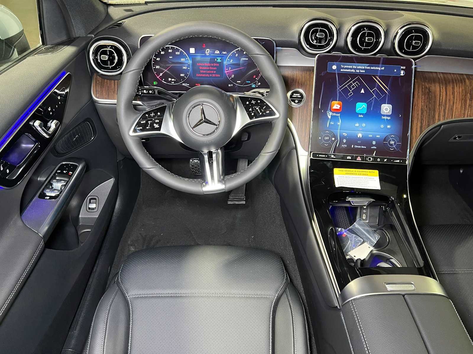 Used 2025 Mercedes-Benz GLC 300 4MATIC image 36