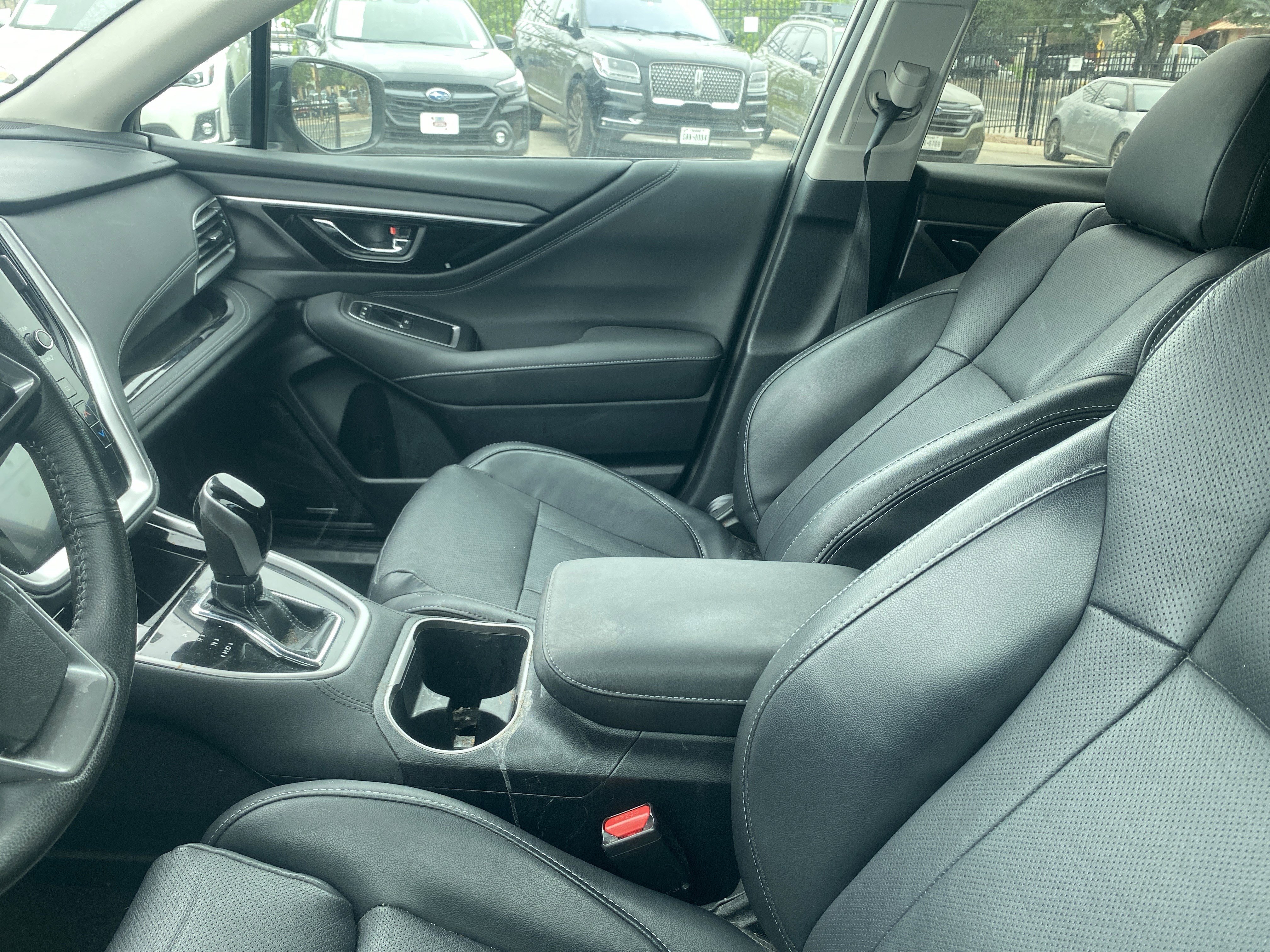 Certified 2024 Subaru Outback Limited AWD/4WD image 3