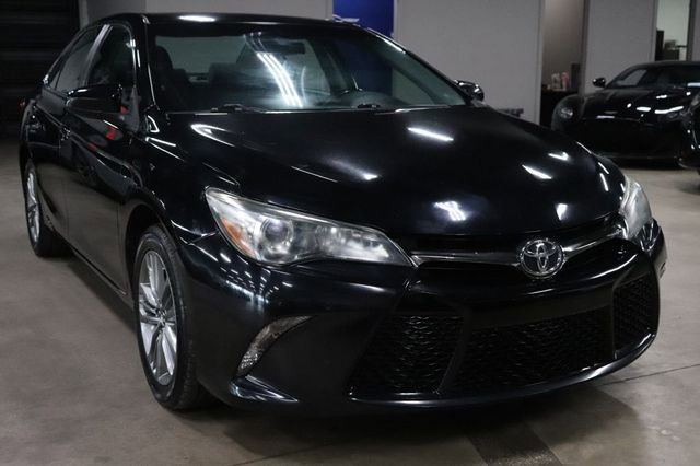 Used 2015 Toyota Camry SE FWD image 7