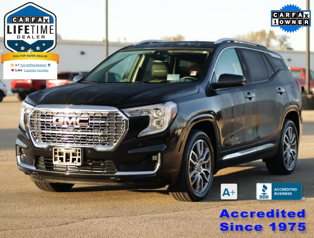 Used 2023 GMC Terrain Denali image 3