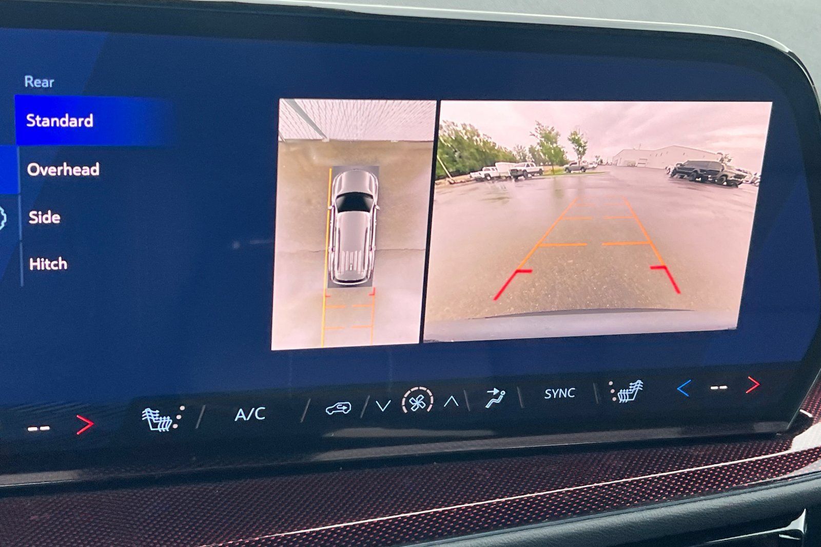 New 2026 Chevrolet Traverse Z71 w/ Enhanced Driving Package AWD/4WD image 18
