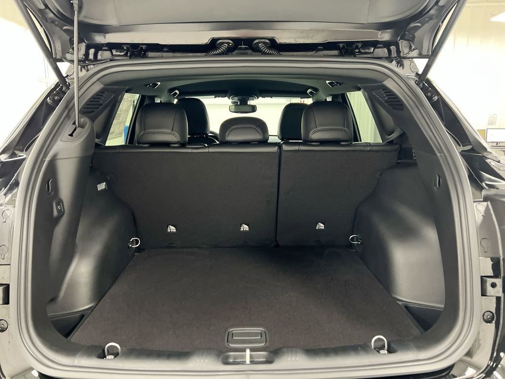 New 2026 Jeep Compass Trailhawk image 23