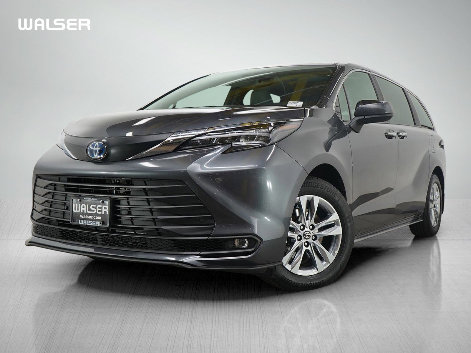 Used 2025 Toyota Sienna XLE
