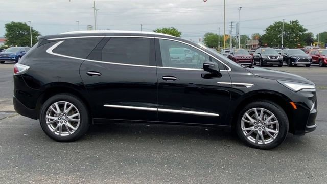 Used 2023 Buick Enclave Premium w/ Experience Buick Package image 9