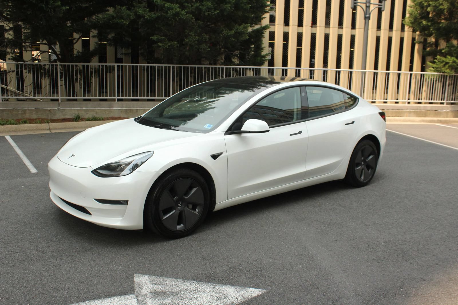 Used 2023 Tesla Model 3 Standard Range RWD image 12