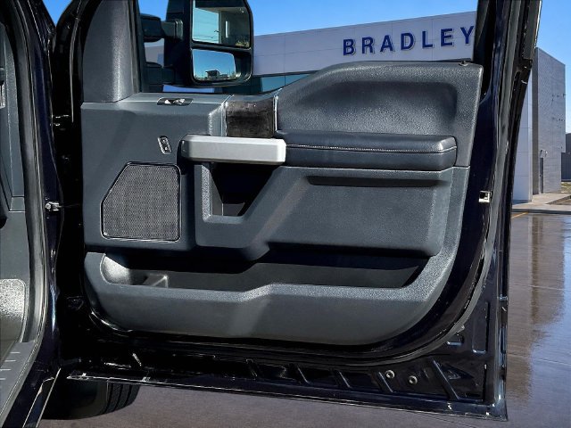 Used 2022 Ford F350 Lariat w/ Lariat Ultimate Package AWD/4WD image 29