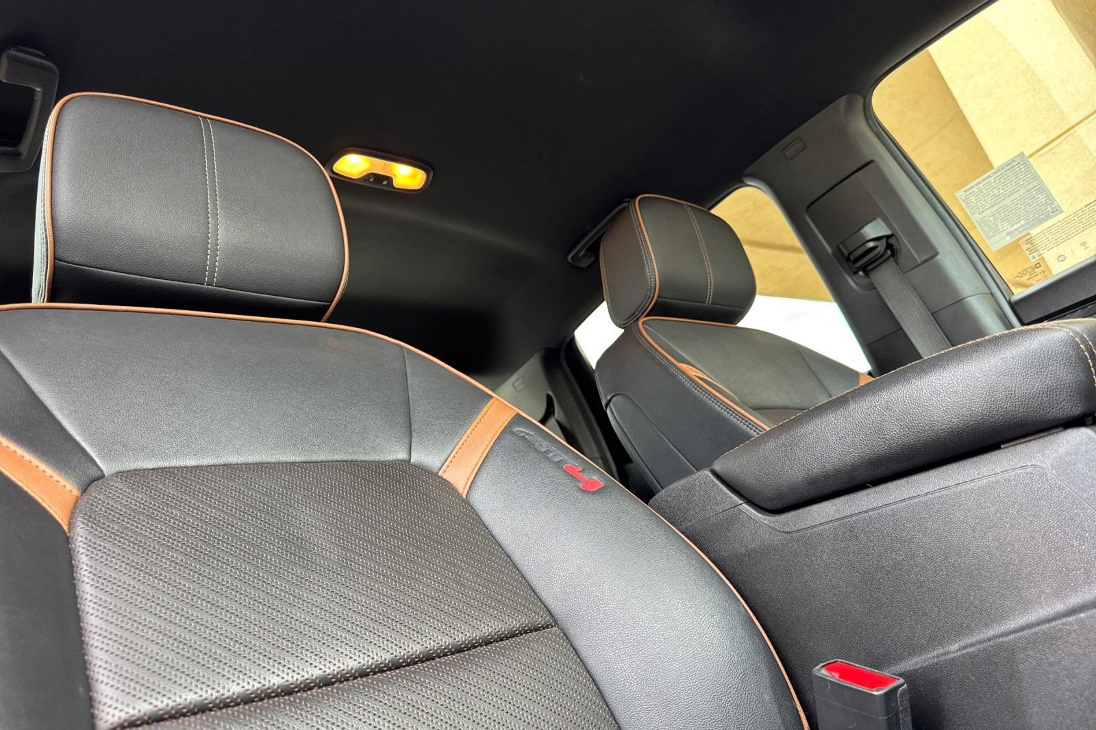 Certified 2023 GMC Canyon AT4 w/ AT4 Premium Package AWD/4WD image 17
