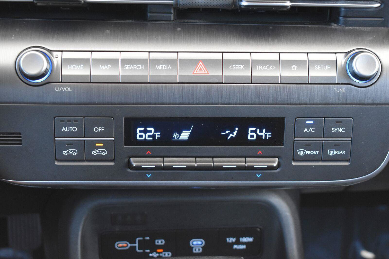 Used 2025 Hyundai Kona SEL AWD/4WD image 10