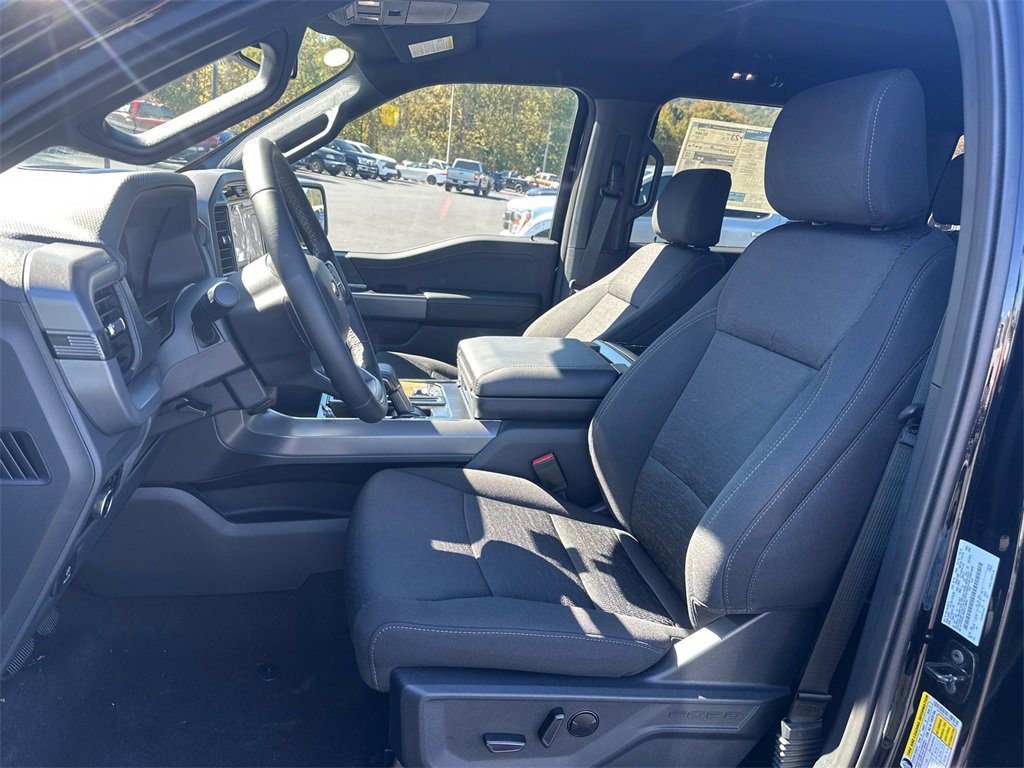 New 2025 Ford F150 XLT w/ Equipment Group 302A MID image 17