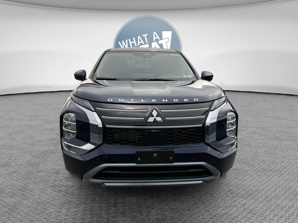 New 2026 Mitsubishi Outlander SE image 9