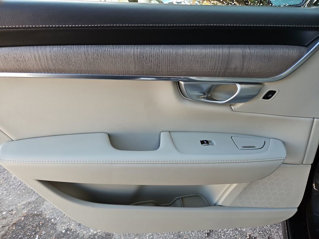 Used 2024 Volvo S90 B6 Ultimate image 31