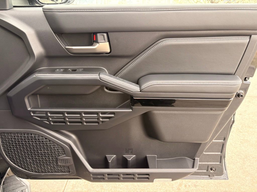 Used 2025 Toyota 4Runner Limited image 32