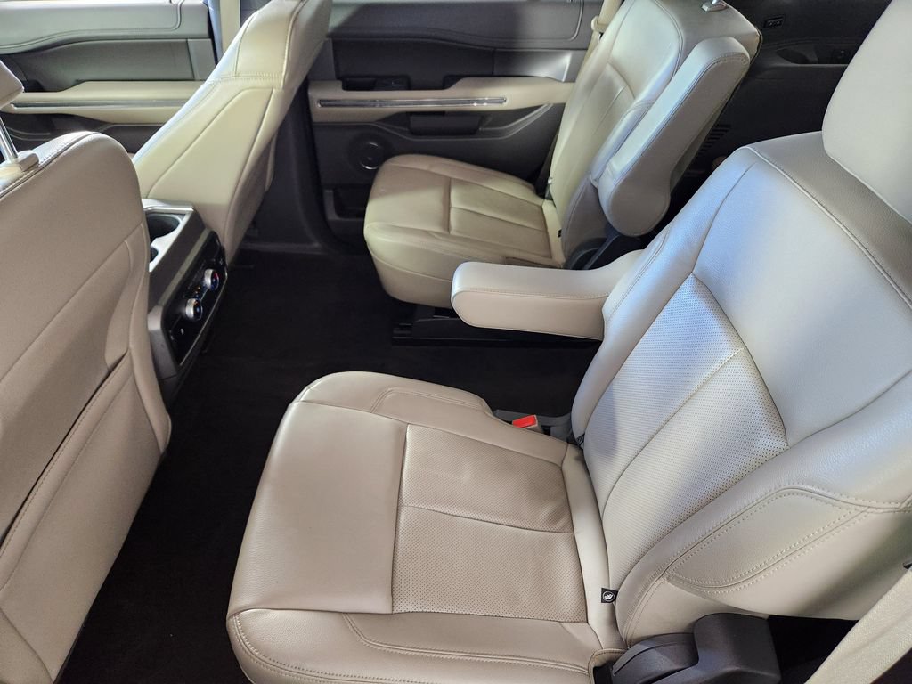 Used 2021 Ford Expedition XLT RWD image 14