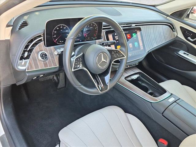 Used 2025 Mercedes-Benz E 350 4MATIC Sedan image 10