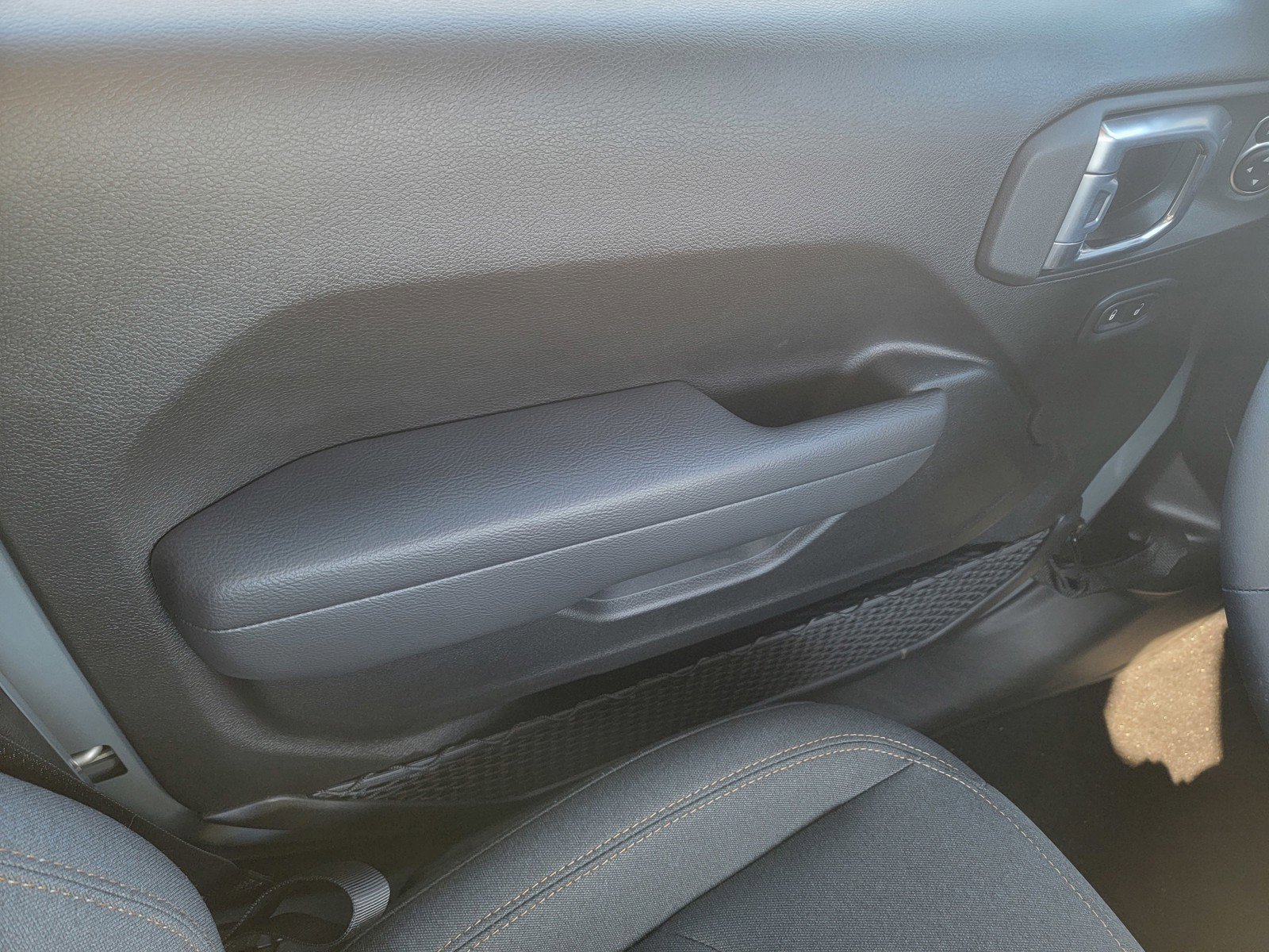 New 2025 Jeep Wrangler Sport S image 29