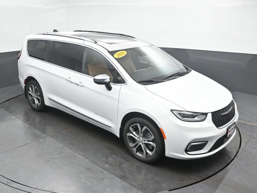 New 2026 Chrysler Pacifica Pinnacle w/ Trailer Tow Group AWD/4WD image 33