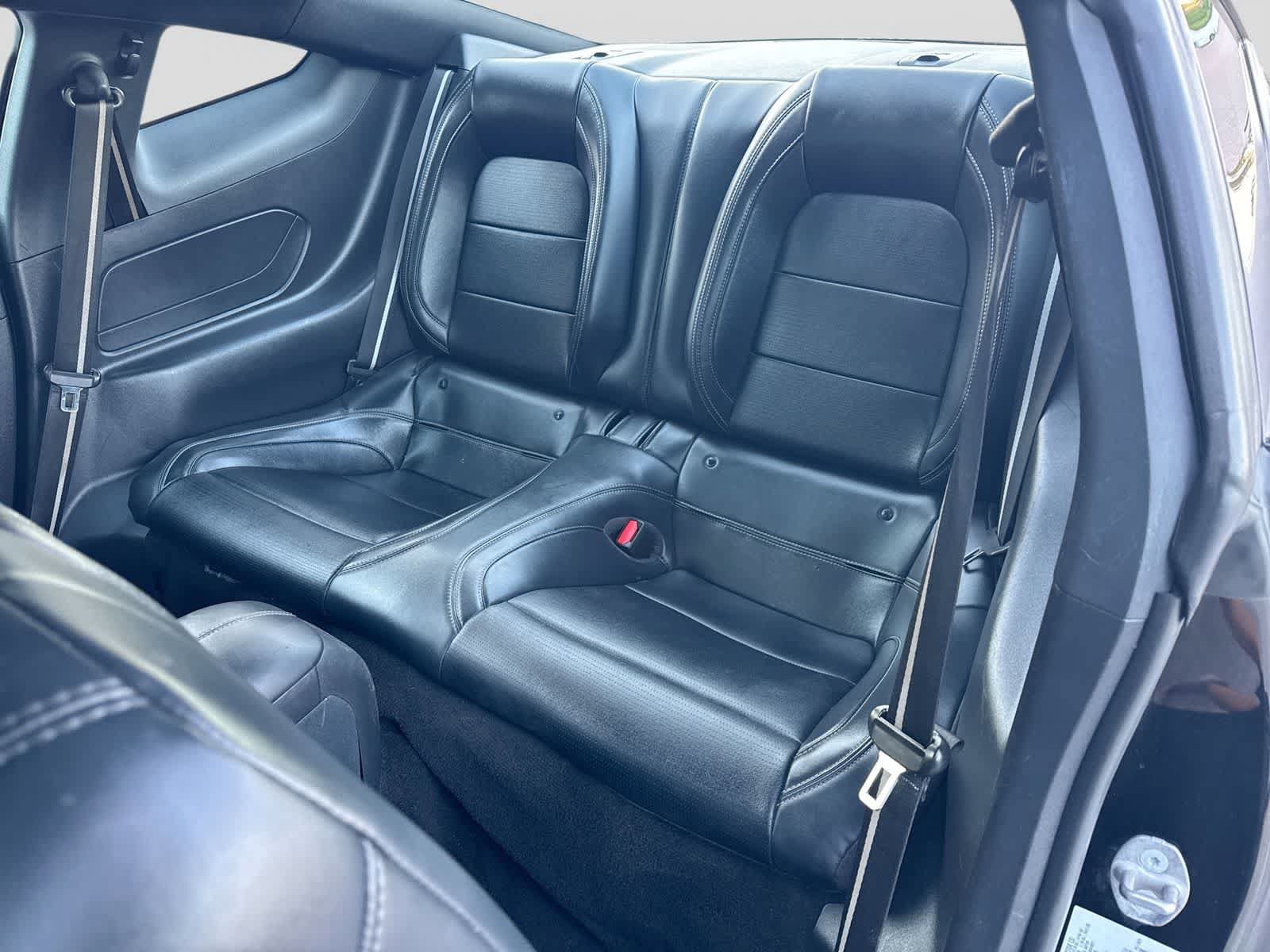 Used 2025 Ford Mustang GT Premium RWD image 25