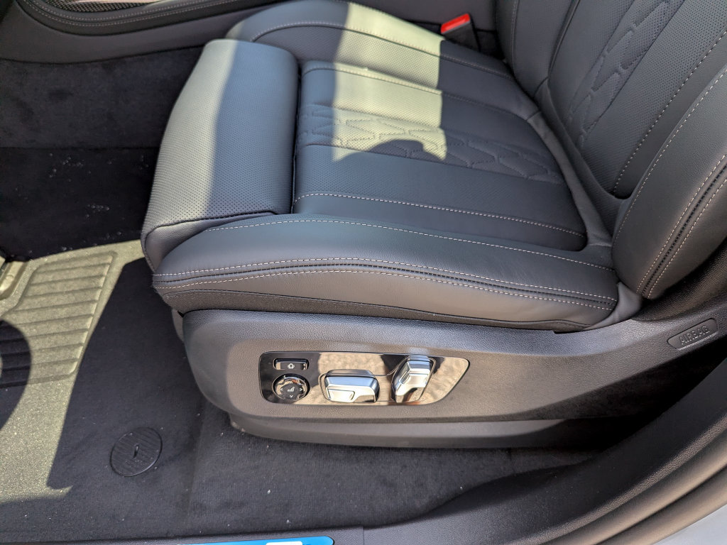 New 2027 BMW X7 M60i AWD/4WD image 20