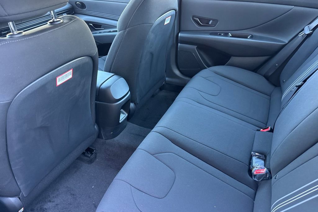 New 2025 Hyundai Elantra Sport image 9