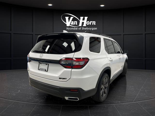 Used 2023 Honda Pilot Sport image 7