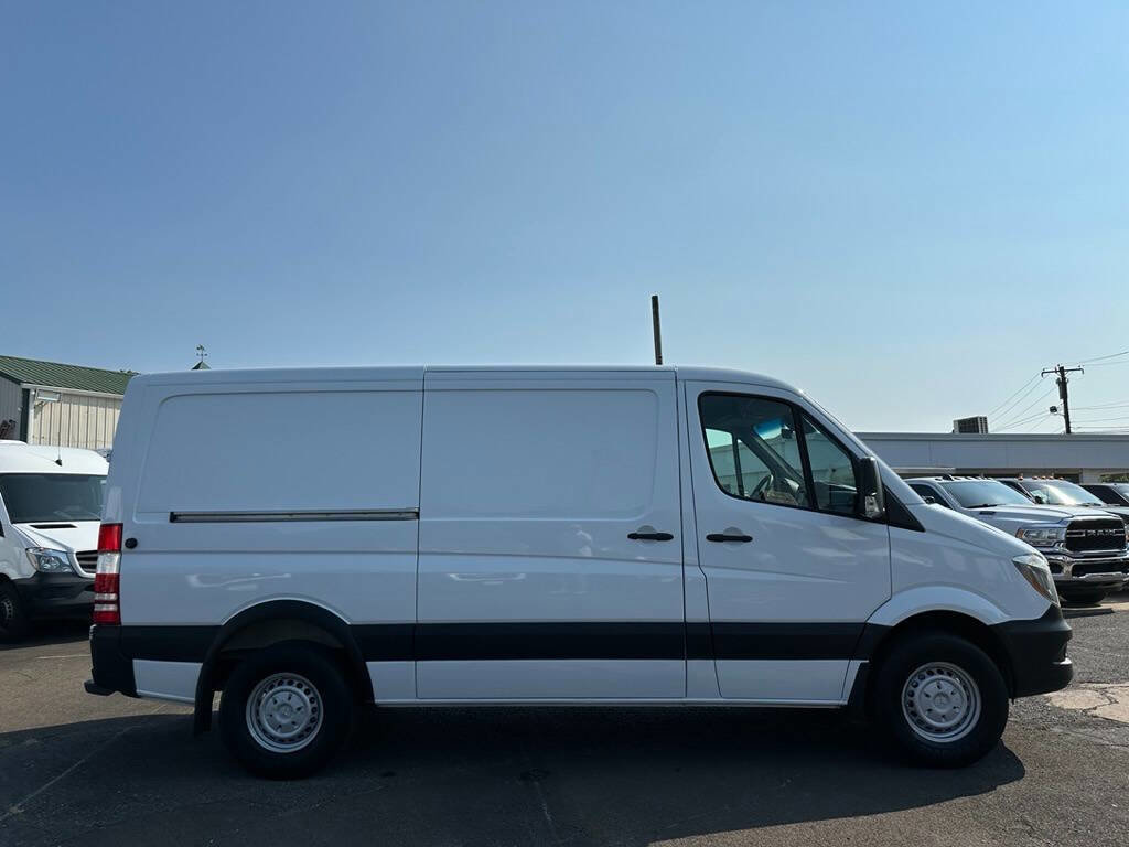 Used 2014 Mercedes-Benz Sprinter 2500 image 6
