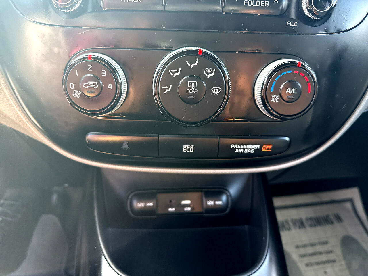 Used 2016 Kia Soul + image 20