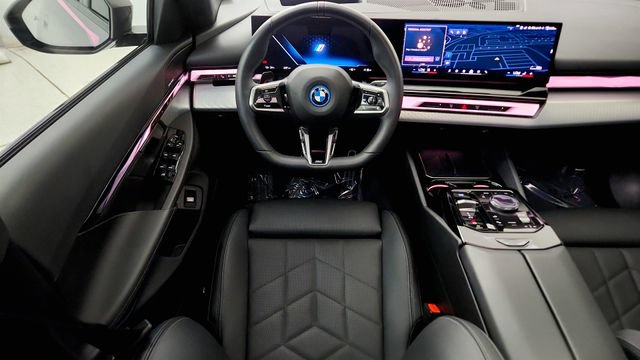 Used 2026 BMW i5 eDrive40 w/ M Sport Package RWD image 53