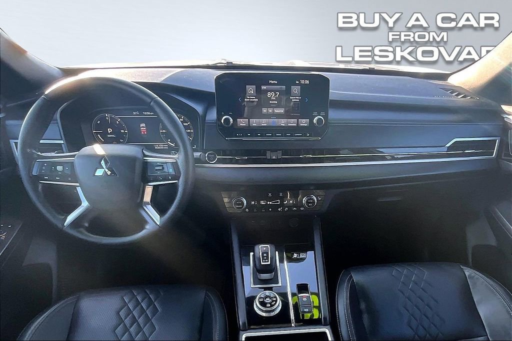 Used 2025 Mitsubishi Outlander SEL Black Edition image 16