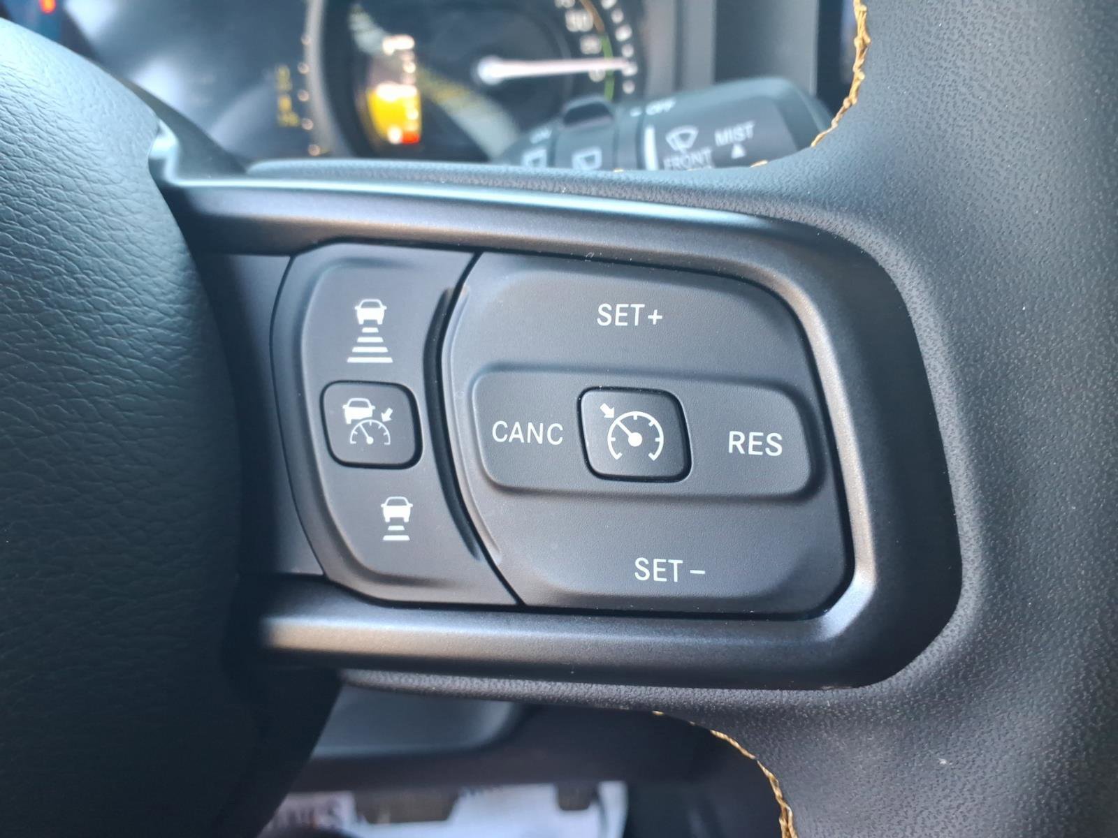 Used 2024 Jeep Wrangler Unlimited w/ Convenience Group AWD/4WD image 24