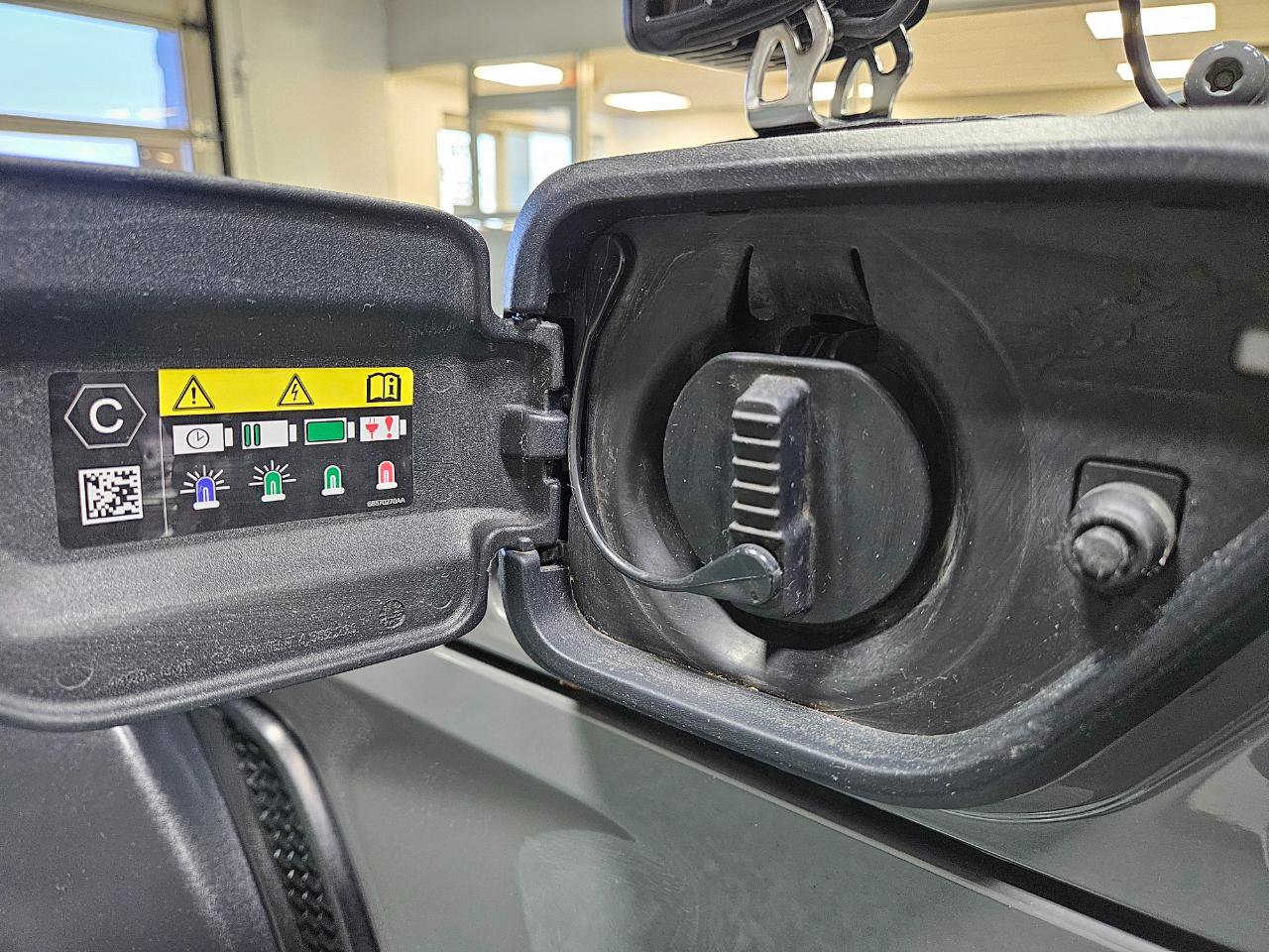 Used 2022 Jeep Wrangler Unlimited Rubicon 4xe image 42