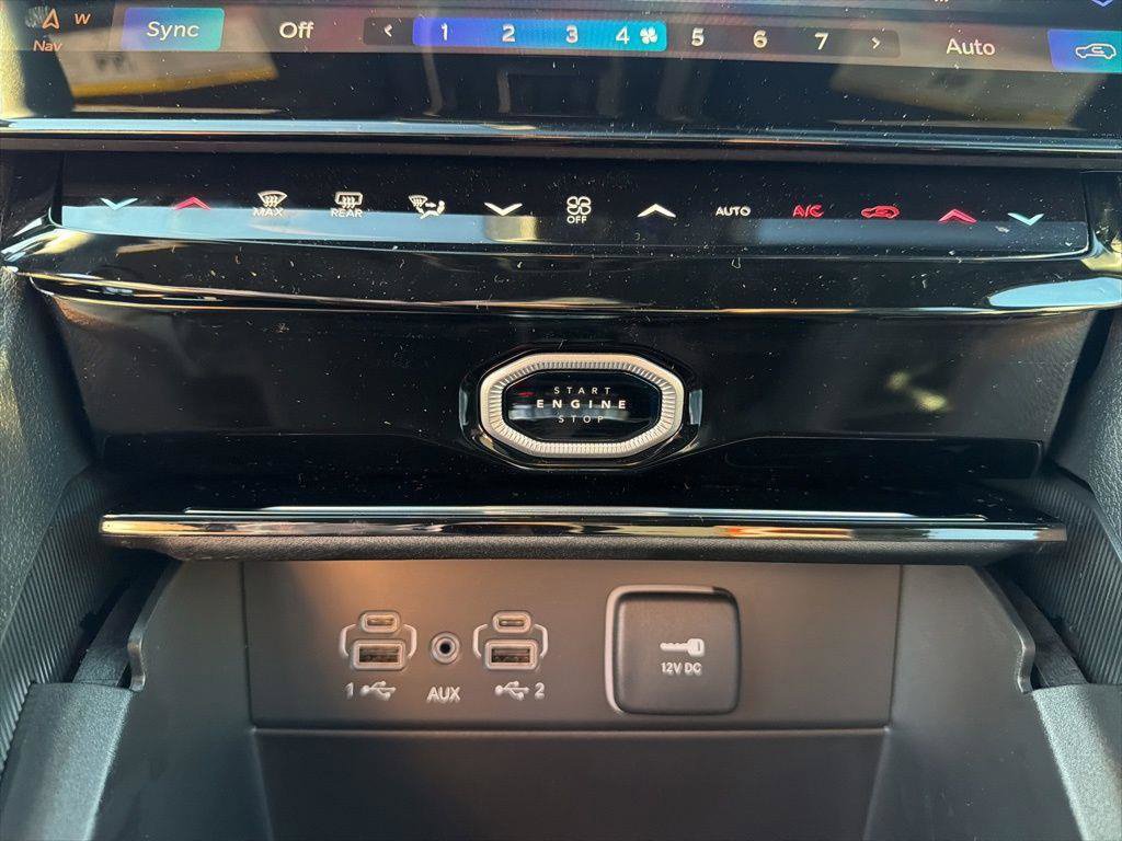 New 2026 Jeep Grand Cherokee Limited w/ Limited Altitude Package RWD image 40