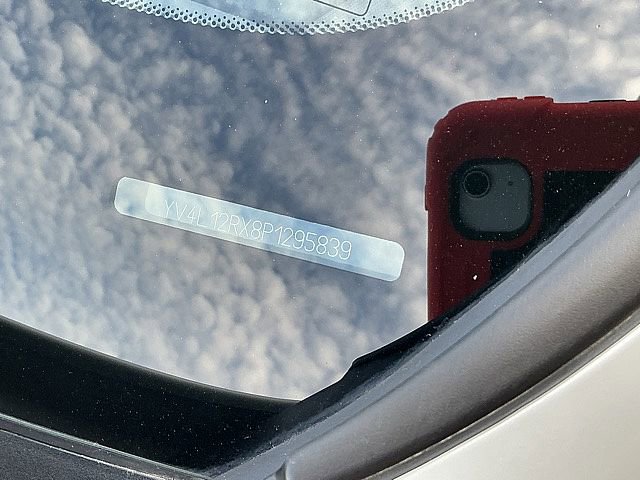 Used 2023 Volvo XC60 B5 Ultimate w/ Climate Package image 29