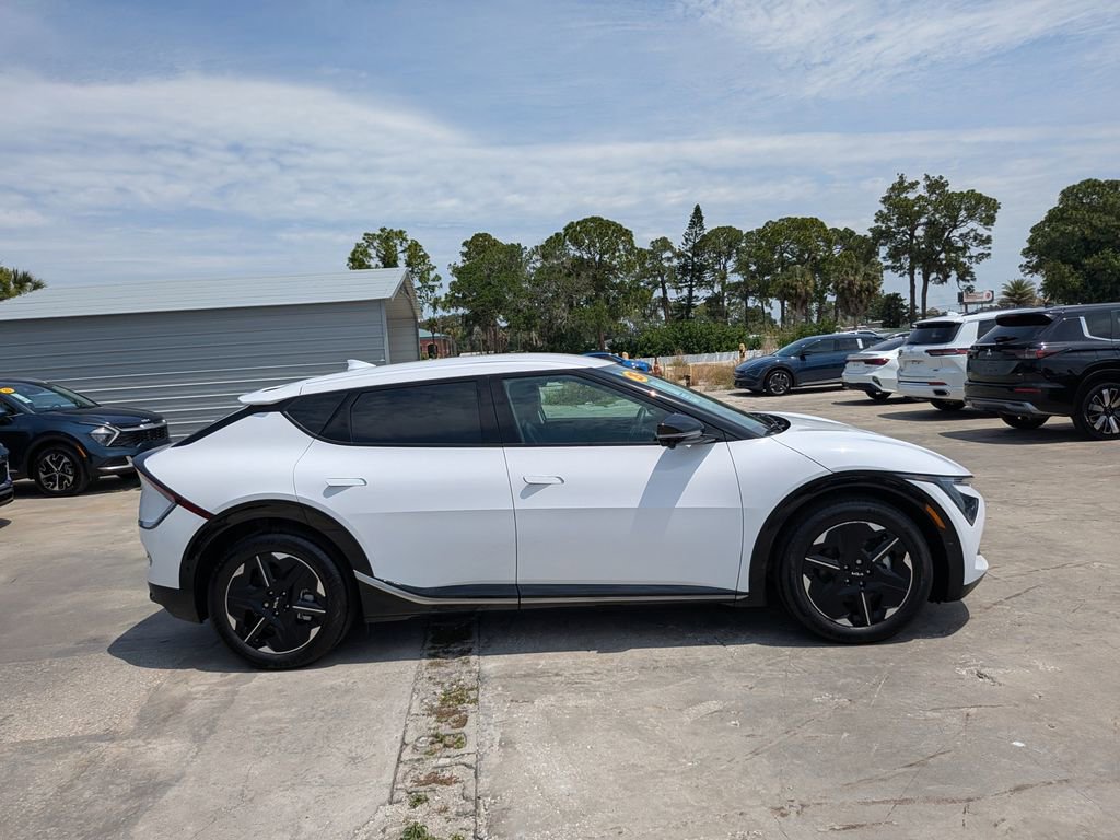 Certified 2025 Kia EV6 Wind RWD image 9