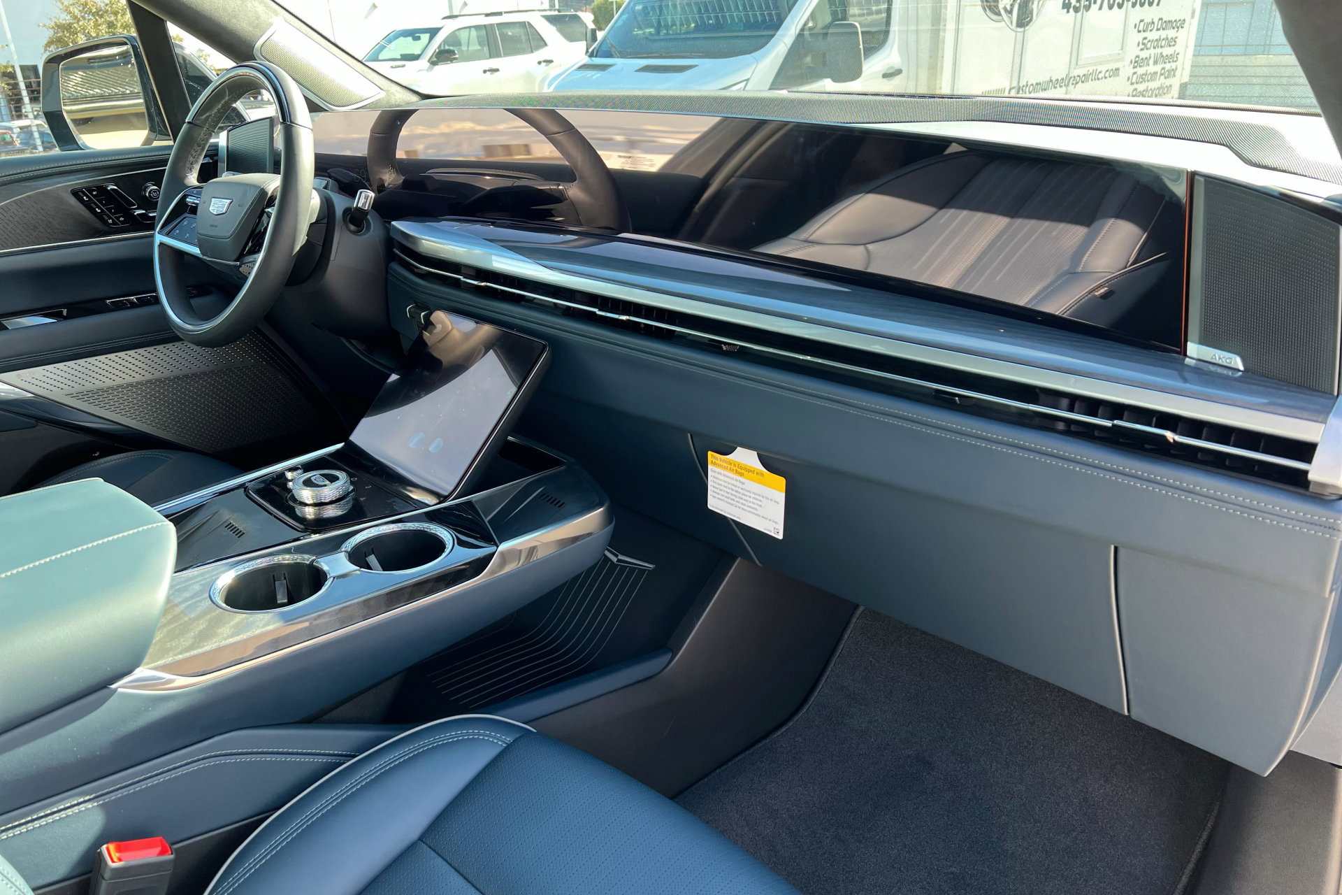 New 2025 Cadillac Escalade IQ Sport 2 w/ LPO, ONYX Package image 26