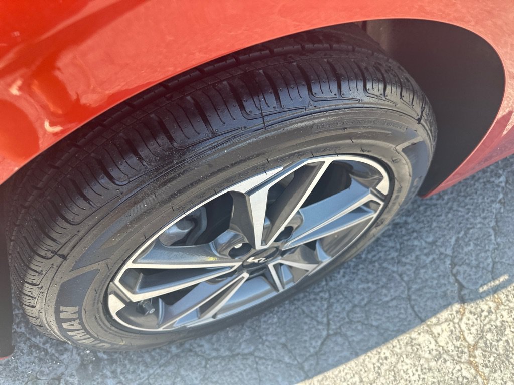 Used 2022 Kia Forte LXS w/ LXS Technology Package FWD image 6