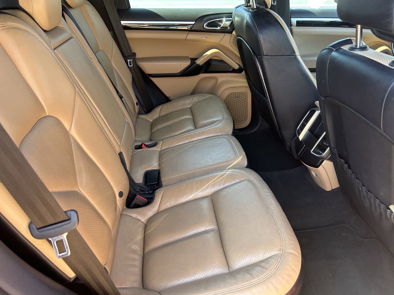 Used 2016 Porsche Cayenne AWD/4WD image 10