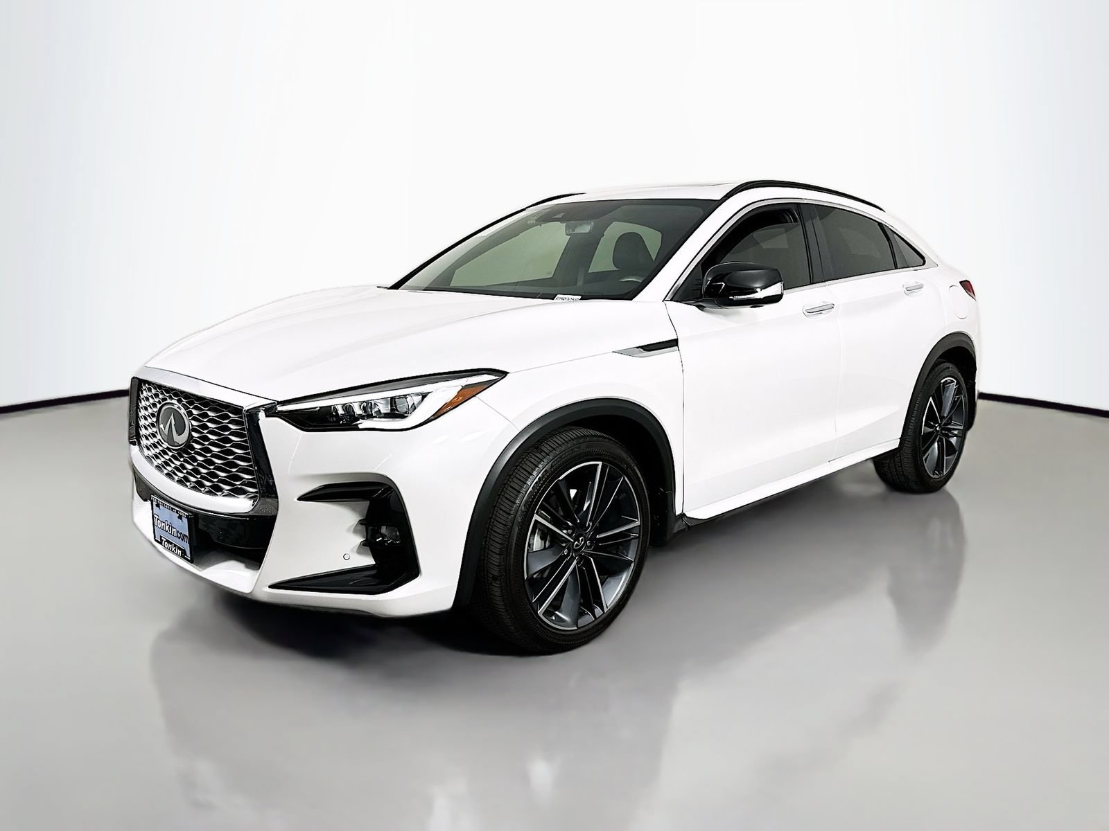 Used 2025 INFINITI QX55 Essential AWD/4WD image 3
