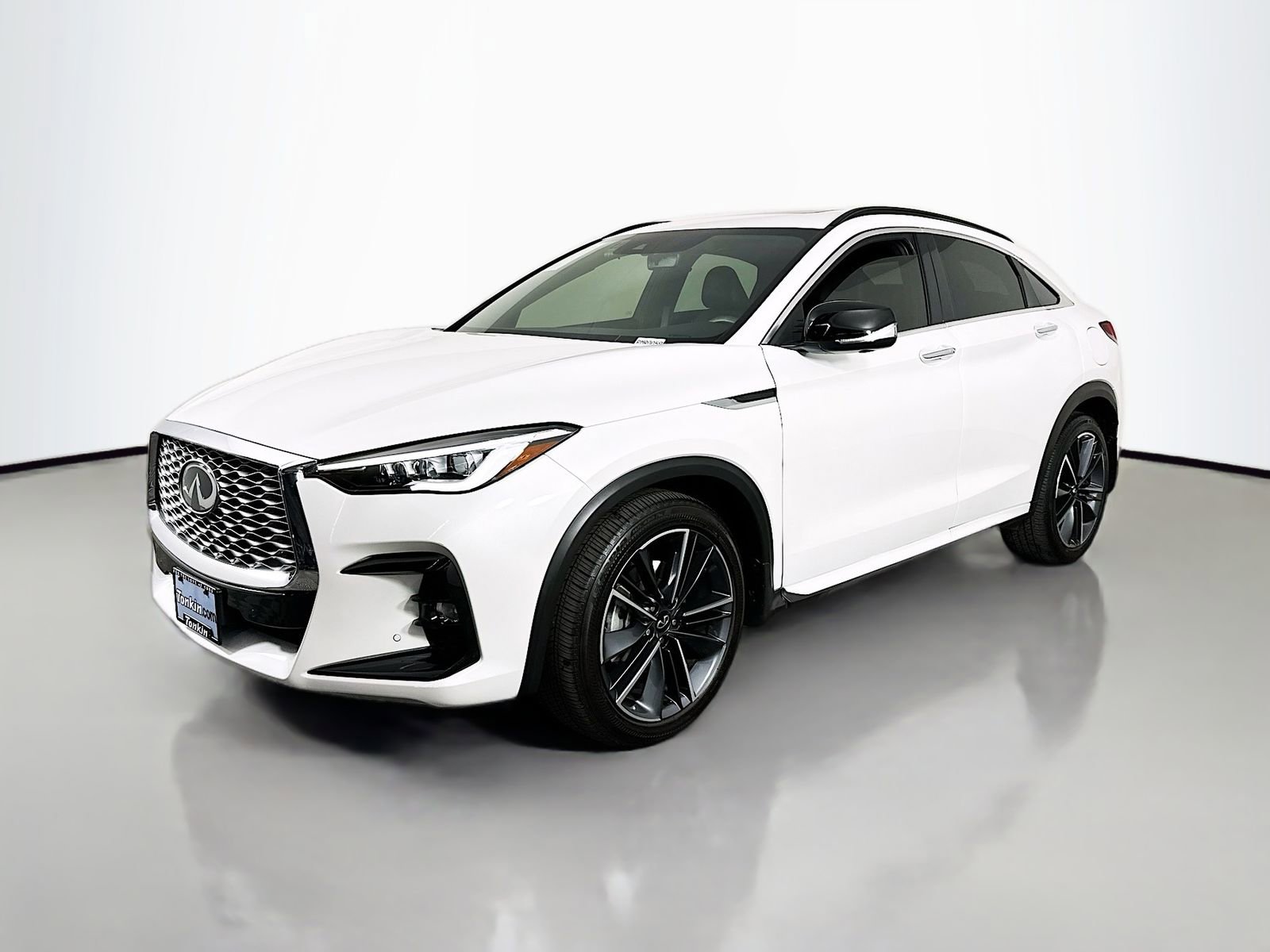 Used 2025 INFINITI QX55 Essential AWD/4WD image 3
