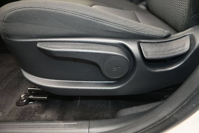 Used 2025 Kia Sportage LX FWD image 7