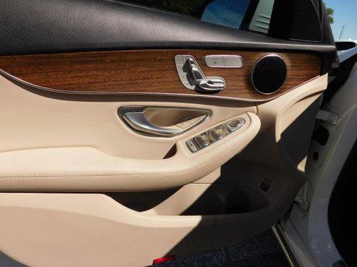 Used 2019 Mercedes-Benz C 300 Sedan image 16
