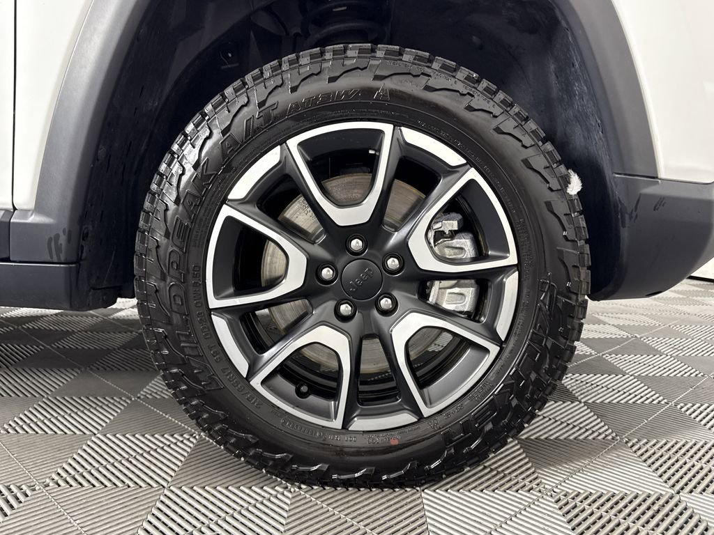 Used 2024 Jeep Compass Trailhawk image 10