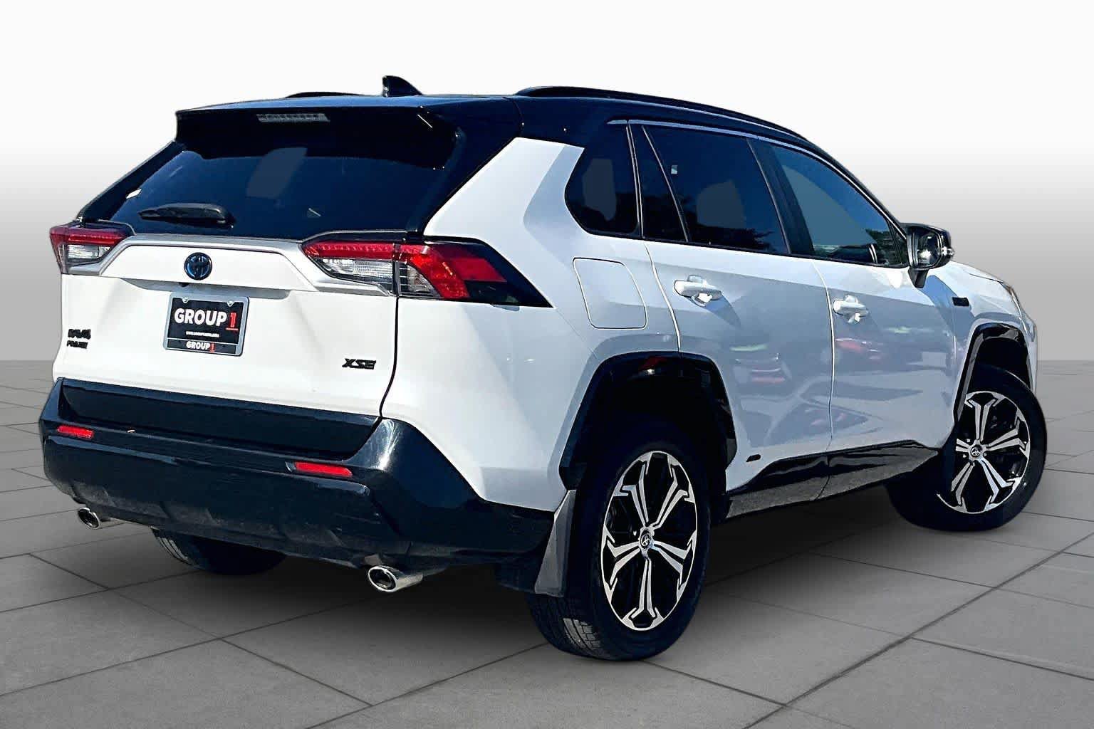 Used 2023 Toyota RAV4 XSE AWD/4WD image 13